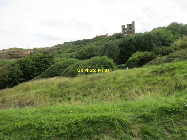 Photo 6"x4" Scarborough Castle Keep from the Holms Scarborough\/TA0388 c2017