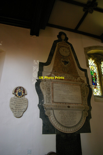Photo 6"x4" Memorials, St Mary at Finchley Finchley c2017