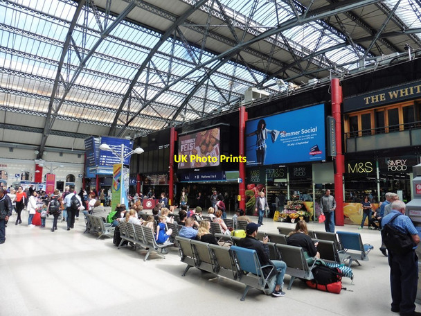 Photo 6"x4" Waiting area, Liverpool Lime Street Liverpool c2017
