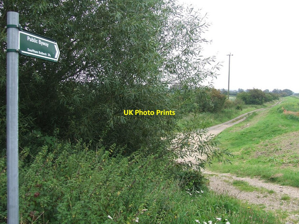 Photo 6"x4" Footpath Sign River Bank c2017