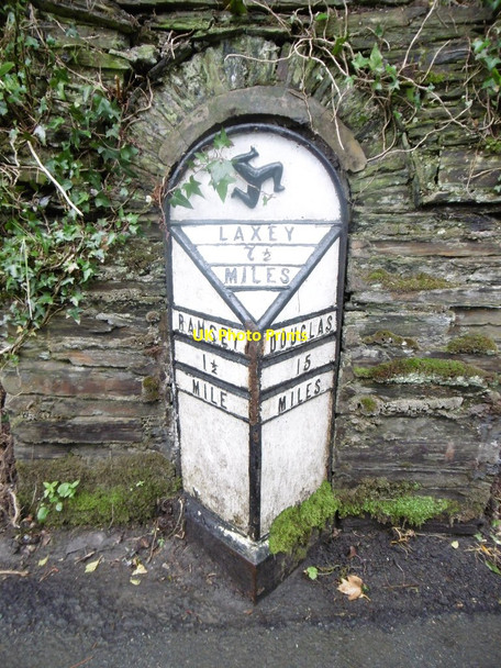 Photo 6"x4" Old Milepost by the A2, Lewaigue, Isle of Man Ramsey\/SC4594 c2015