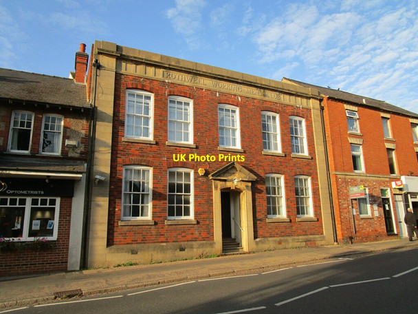 Photo 6"x4" Rothwell Working Men's Club Rothwell\/SP8181 c2020