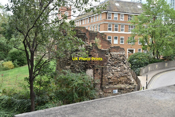 Photo 6"x4" Remains of Roman Wall London c2019 P1