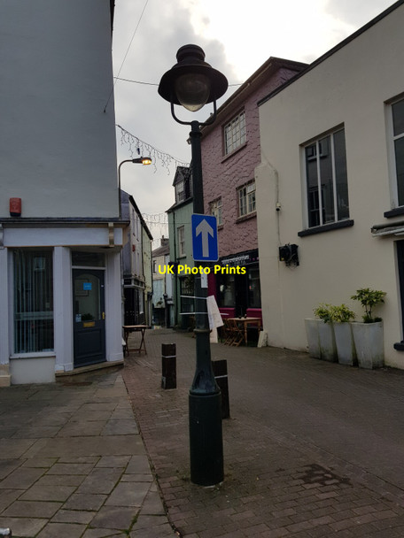 Photo 6"x4" Narrow street near Carmarthen Castle Carmarthen\/Caerfyrddin c2020