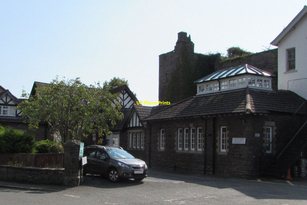 Photo 6"x4" East side of Grade II (Star) Listed Castle Hotel, Brecon Brecon\/Aberhonddu c2020