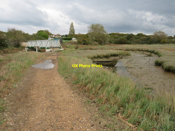 Photo 6"x4" Medina estuary near Whippingham Whippingham c2020 P1