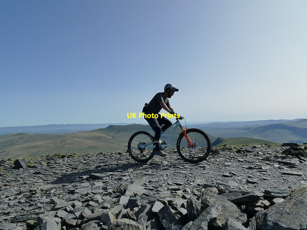 Photo 6"x4" Mountain biker on Skiddaw Millbeck\/NY2526 c2020