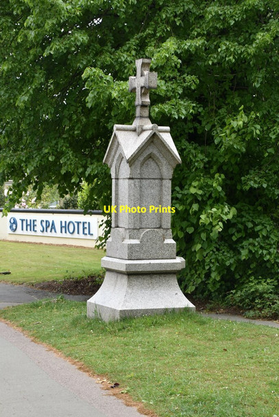 Photo 6"x4" Drinking fountain, Bishop's Down Royal Tunbridge Wells c2020
