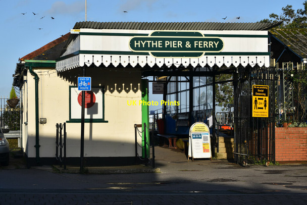 Photo 6"x4" Entrance to Hythe Pier and Ferry Hythe\/SU4207 c2020