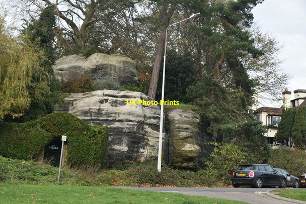 Photo 6"x4" Sandstone cliff Royal Tunbridge Wells c2020