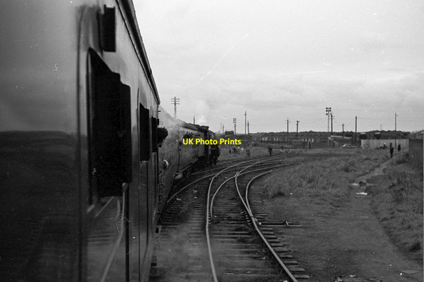 Photo 6"x4" Wirral and Mersey Special approaching Wallasey Bridge Road crossing, Birkenhead \u00e2\u0080\u0093 1966 Birkenhead\/SJ3088 c1966
