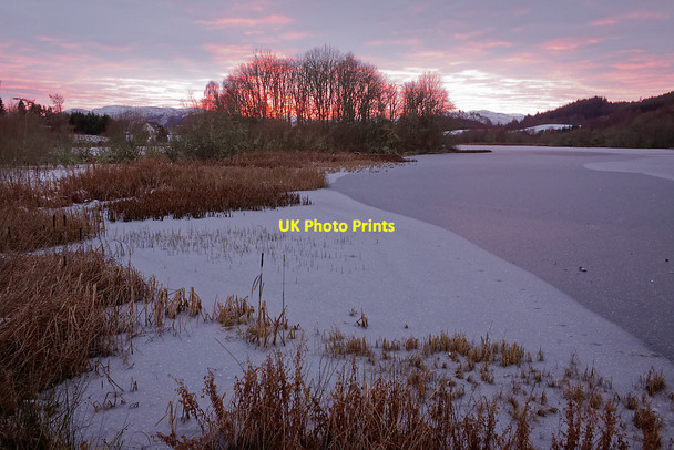 Photo 6"x4" Frozen Loch Kinellan at sunset Jamestown\/NH4756 c2021