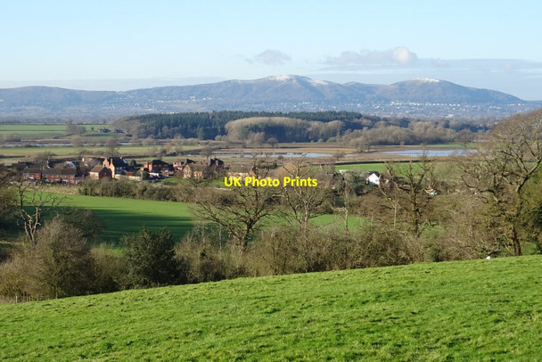 Photo 6"x4" Severn Stoke and Malvern Hills Severn Stoke c2021