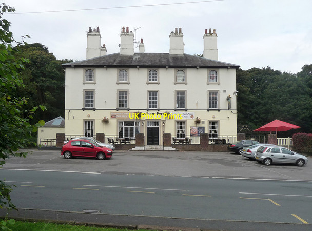 Photo 6"x4" Hotel, Eastham Eastham Ferry c2014