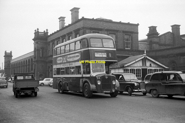 Photo 6"x4" Chester Corporation bus 14 at Chester General Station \u00e2\u0080\u0093 1967 Chester c1967