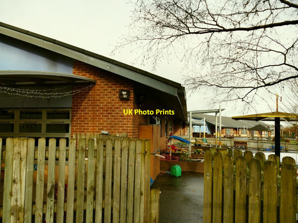 Photo 6"x4" Five Lanes Primary School (2) Green Side\/SE2732 c2021