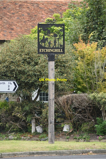 Photo 6"x4" Etchinghill Village Sign Etchinghill\/TR1639 c2019