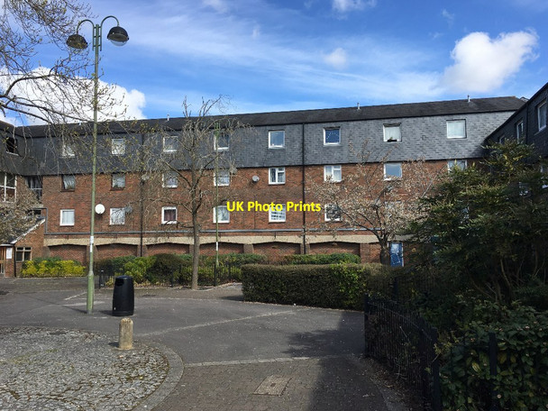Photo 6"x4" Winklebury Centre flats Basingstoke c2021