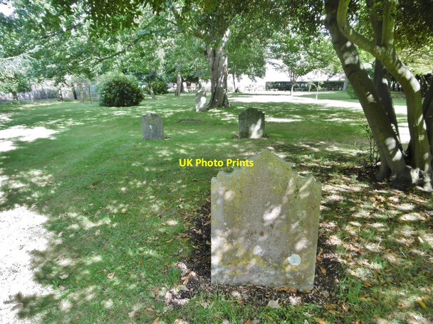 Photo 6"x4" Gosport, gravestones Gosport\/SU5900 c2017