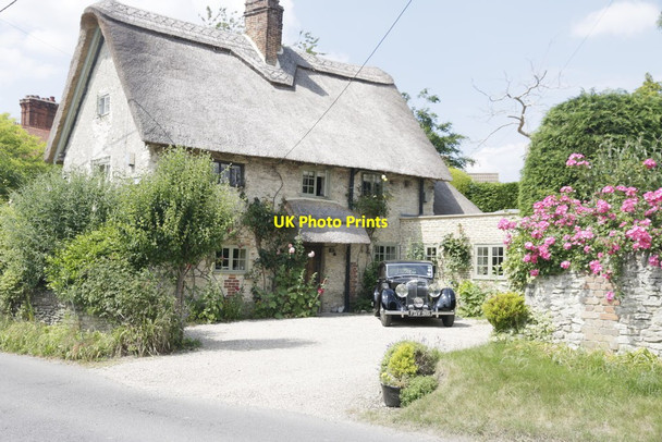 Photo 6"x4" Car at the Cottage Cuxham c2017