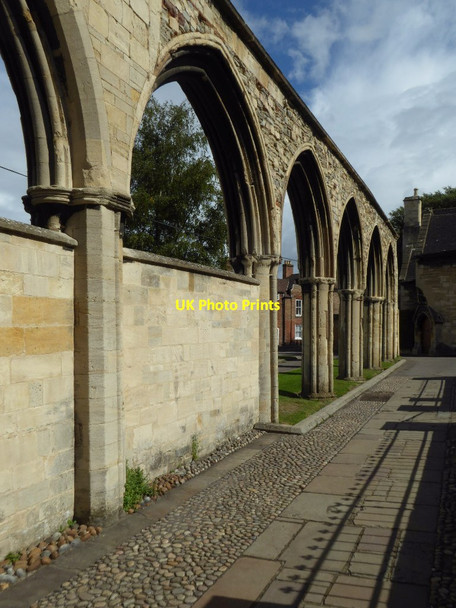 Photo 6"x4" Infirmary arches Gloucester c2017