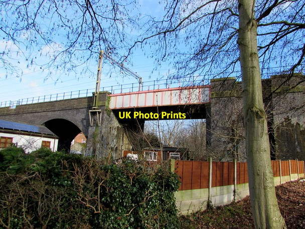 Photo 6"x4" Metal bridge in a stone viaduct, Runcorn Runcorn c2017