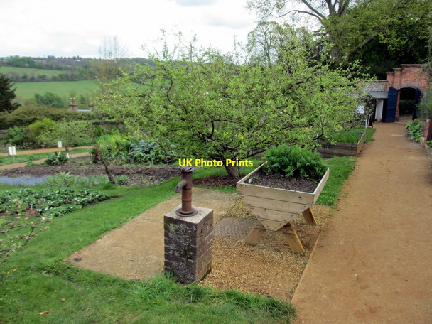 Photo 6"x4" Hughenden Manor garden in front of The Stable High Wycombe c2012