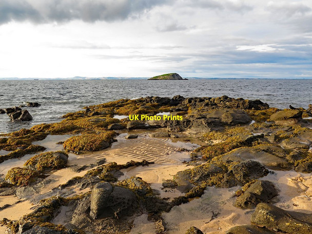 Photo 6"x4" Cowton Rocks towards Lamb North Berwick c2017