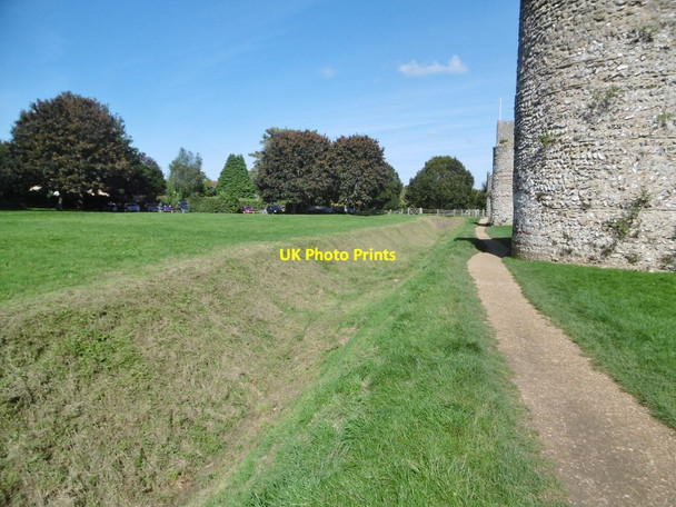 Photo 6"x4" Portchester, moat Port Solent c2017