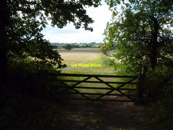 Photo 6"x4" Gate beside Moreton Ride Eye\/SO4963 c2017