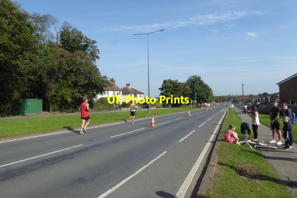 Photo 6"x4" Boothferry Road during the marathon Hessle\/TA0326 c2017