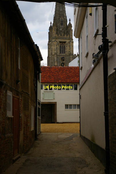 Photo 6"x4" Saffron Walden: the church, from a yard off King Street Saffron Walden c2017