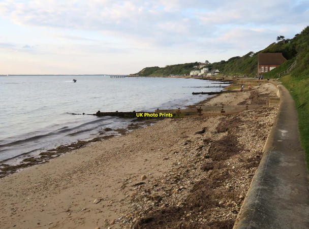 Photo 6"x4" The beach at Totland Totland c2017