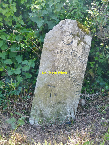 Photo 6"x4" Old Milestone, South of Grimstone Muckleford c2017