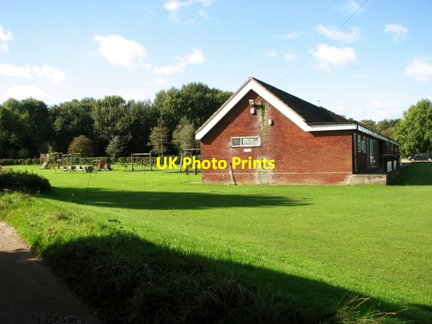 Photo 6"x4" Swardeston village hall and social club Swardeston c2017