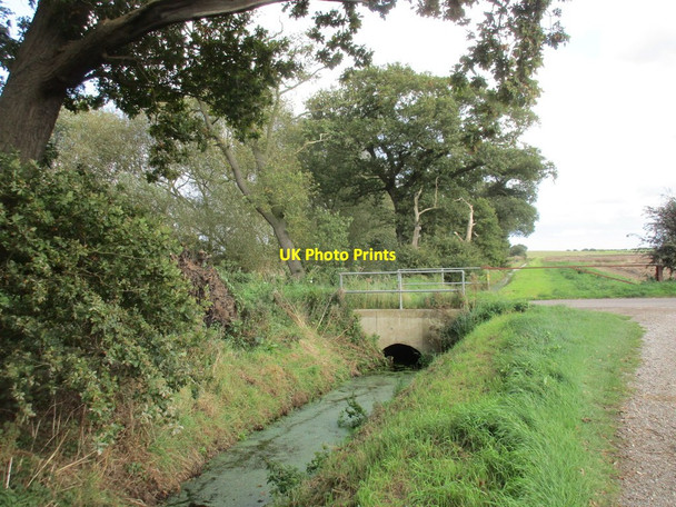Photo 6"x4" Bridge over a drain, Heigholme Lane Leven\/TA1045 c2017