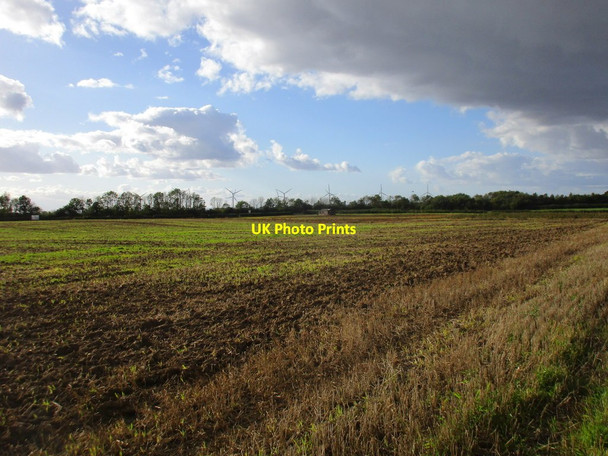 Photo 6"x4" Field near Ulrome Grange Lissett c2017