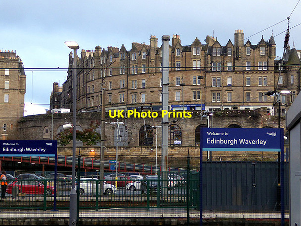 Photo 6"x4" Edinburgh Waverley station Edinburgh c2017