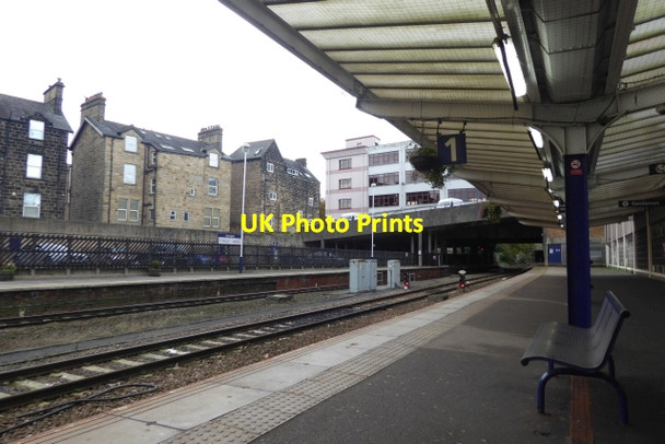 Photo 6"x4" Harrogate Railway Station - Platform 1 Harrogate c2017
