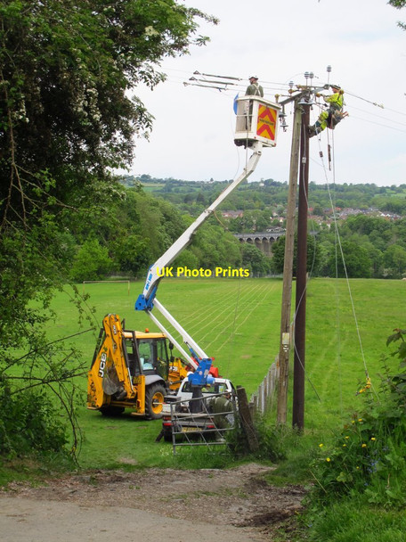 Photo 6"x4" Power line engineers at work Cefn-bychan\/SJ2741 c2017