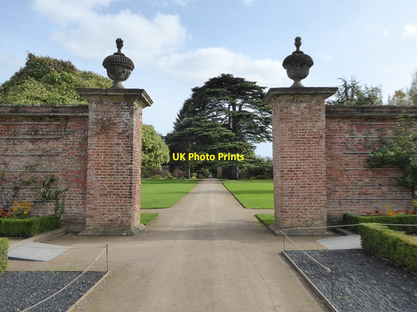 Photo 6"x4" Pillars in the garden of Tredegar House Duffryn\/ST2985 c2017