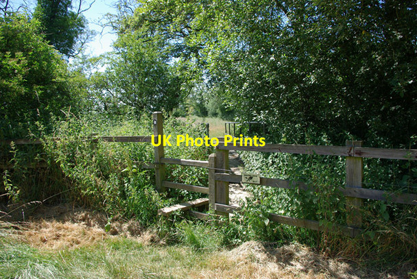 Photo 6"x4" Stile and footbridge near Denshot Farm Leigh\/TQ2246 c2010