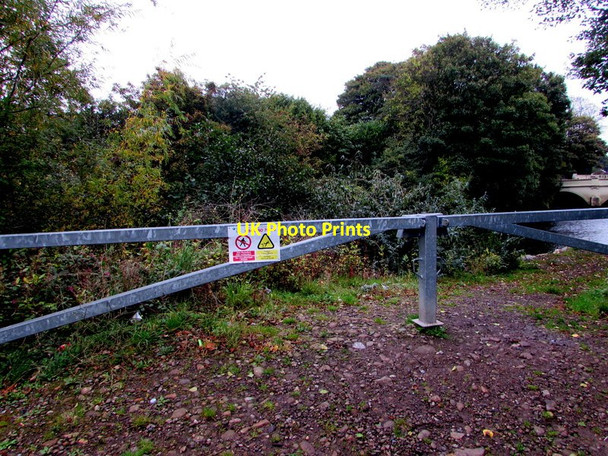 Photo 6"x4" Riverside barrier, Tredegar Park, Newport Newport\/Casnewydd c2017