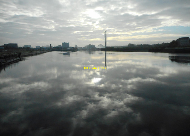 Photo 6"x4" Reflections in the Clyde Govan c2017
