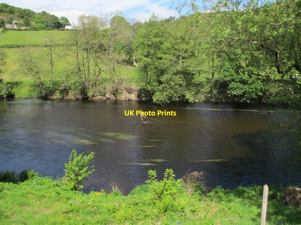 Photo 6"x4" Fisherman in the Dee  Glyndyfrdwy c2017