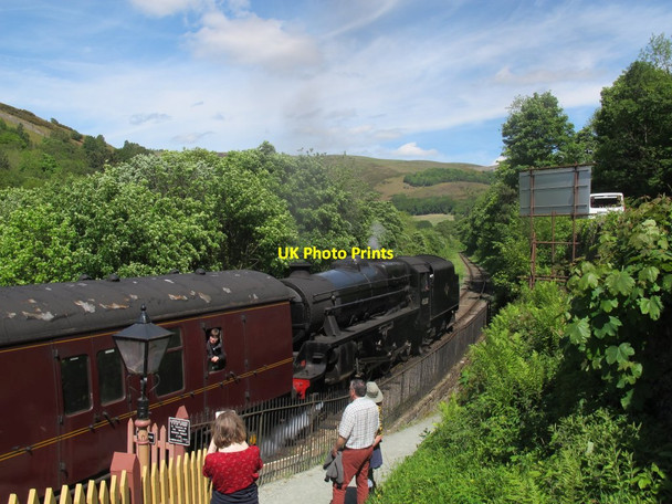 Photo 6"x4" Train departing Berwyn station Llangollen c2017