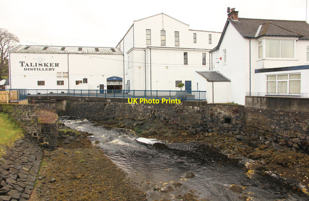 Photo 6"x4" Talisker Distillery Carbost\/NG3831 c2017