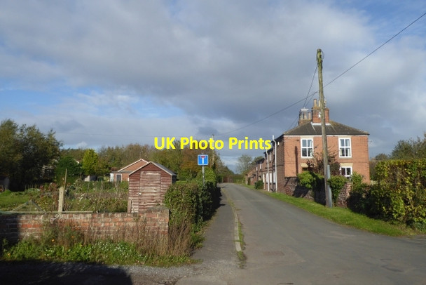 Photo 6"x4" No through road to a bridleway Kelfield\/SE5938 c2017