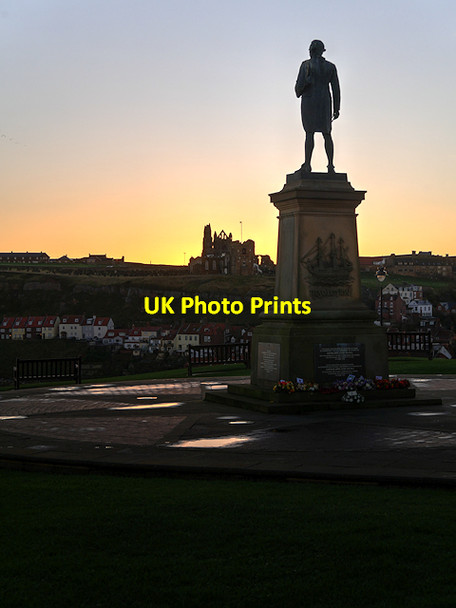 Photo 6"x4" Sunrise Behind Captain Cook  (2) Whitby\/NZ8910 c2017