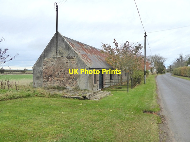 Photo 6"x4" Abandoned cottages at Simprim Swinton Hill c2017